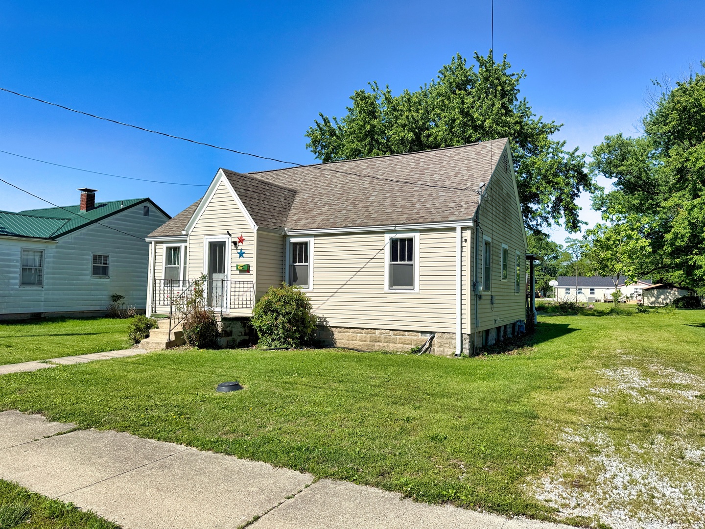 426 S Locust Street Property Photo 7