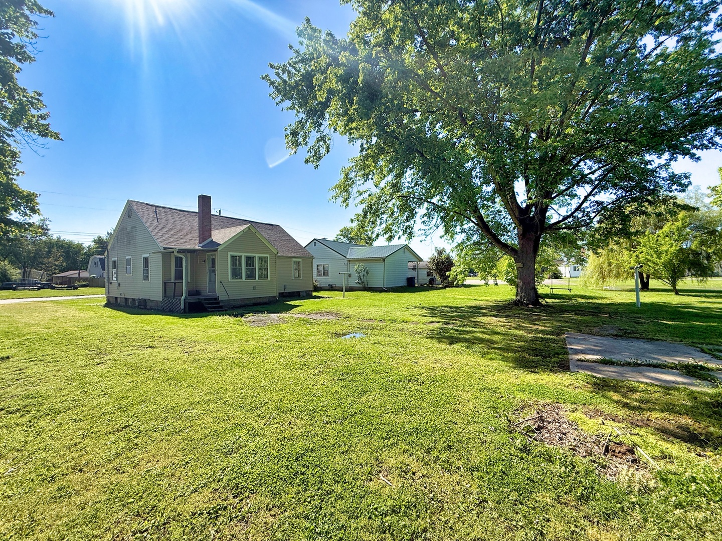 426 S Locust Street Property Photo 10