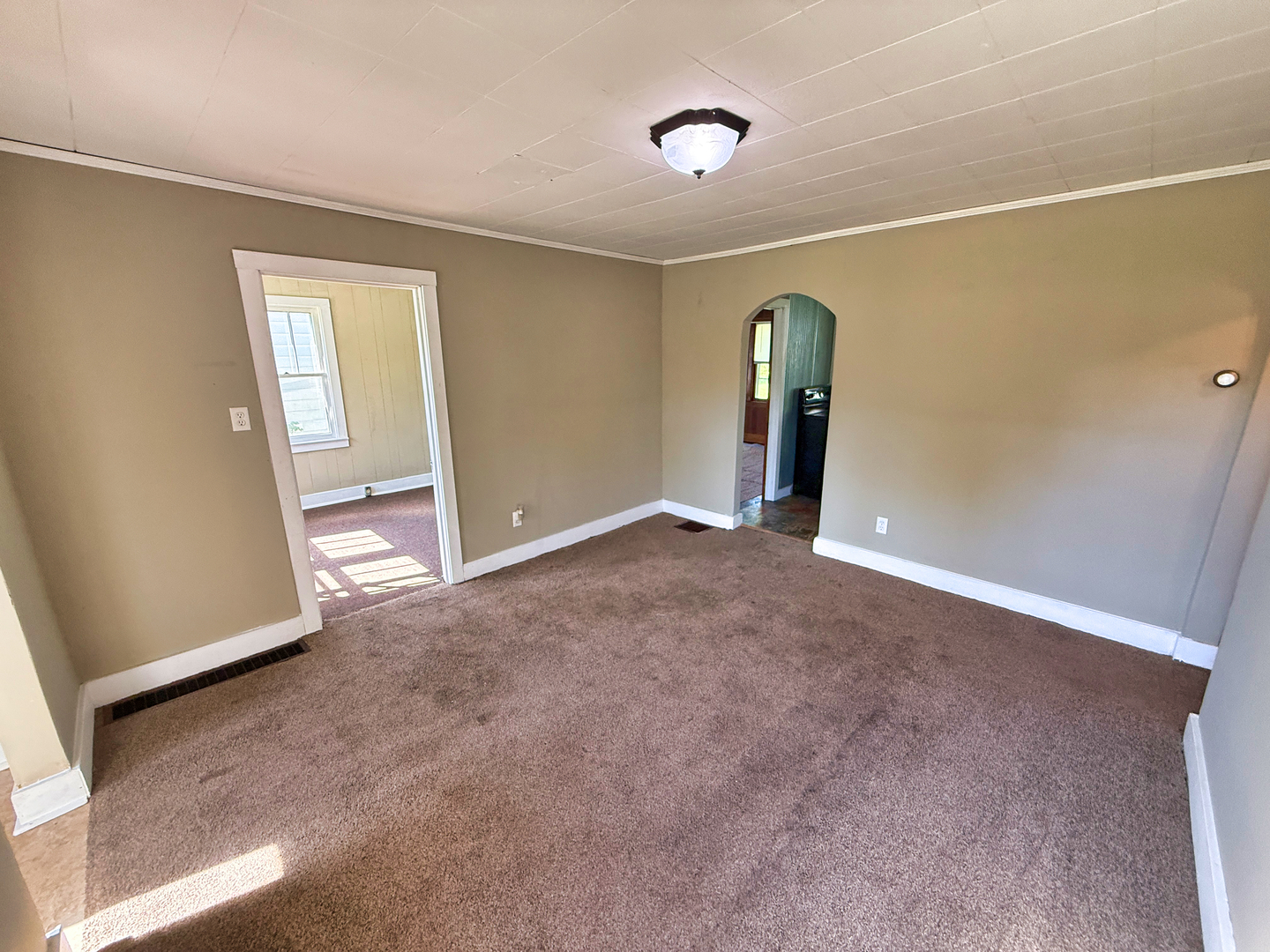 426 S Locust Street Property Photo 14