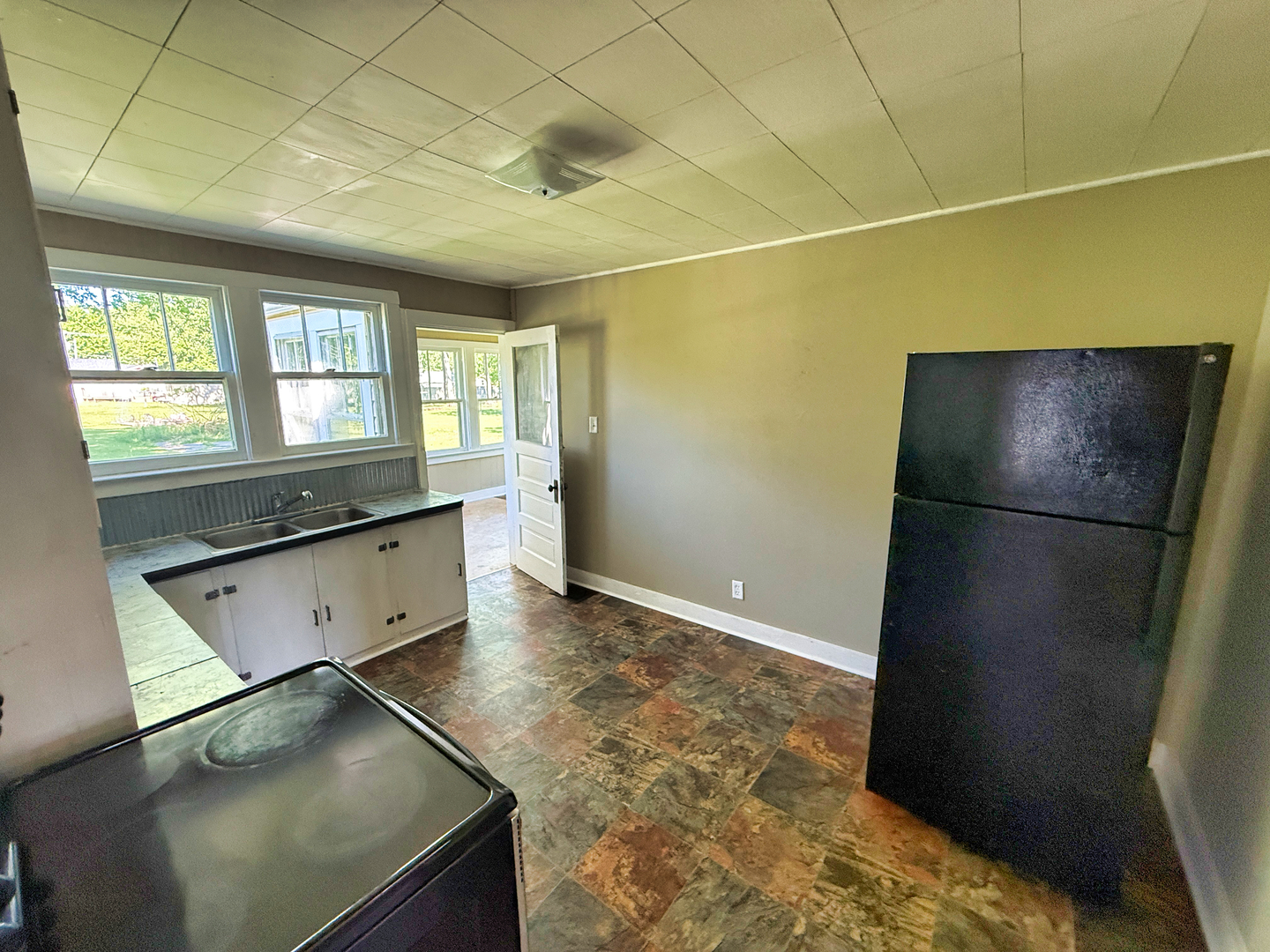 426 S Locust Street Property Photo 16