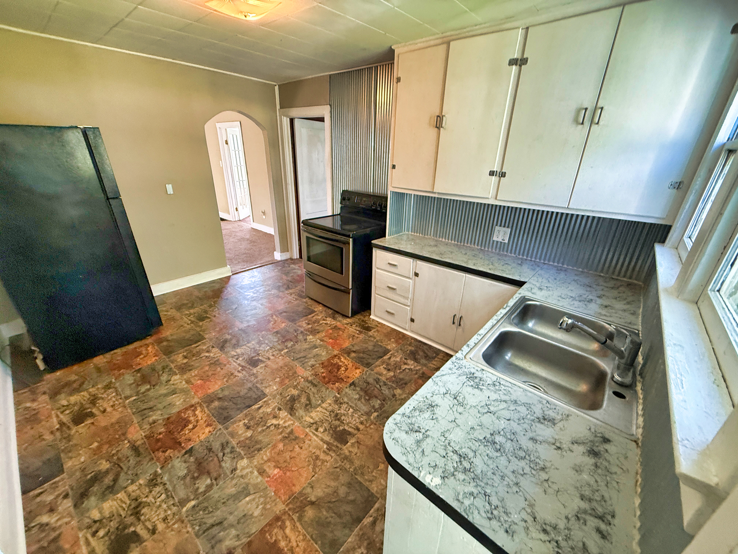 426 S Locust Street Property Photo 17