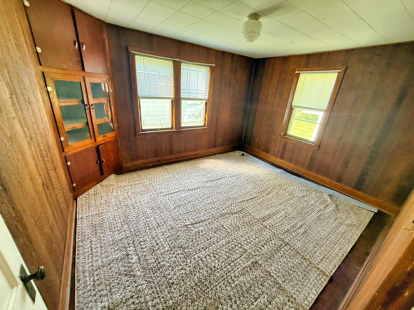 426 S Locust Street Property Photo 18