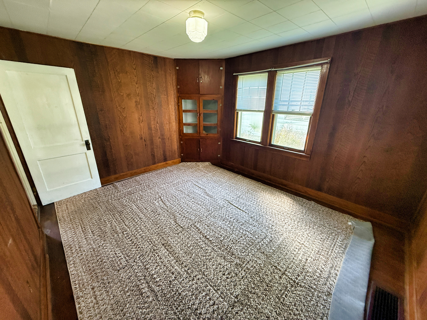 426 S Locust Street Property Photo 19