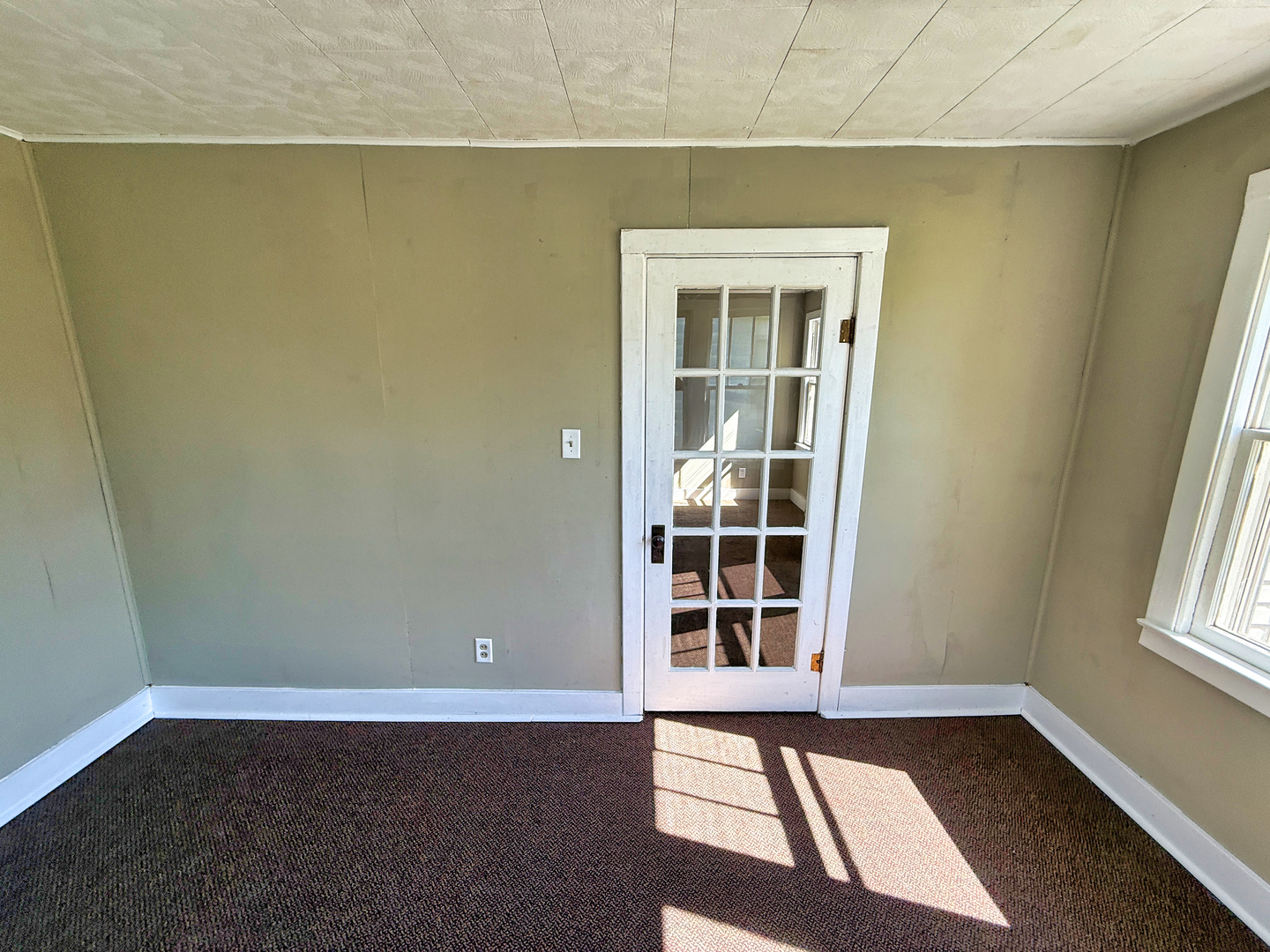 426 S Locust Street Property Photo 24