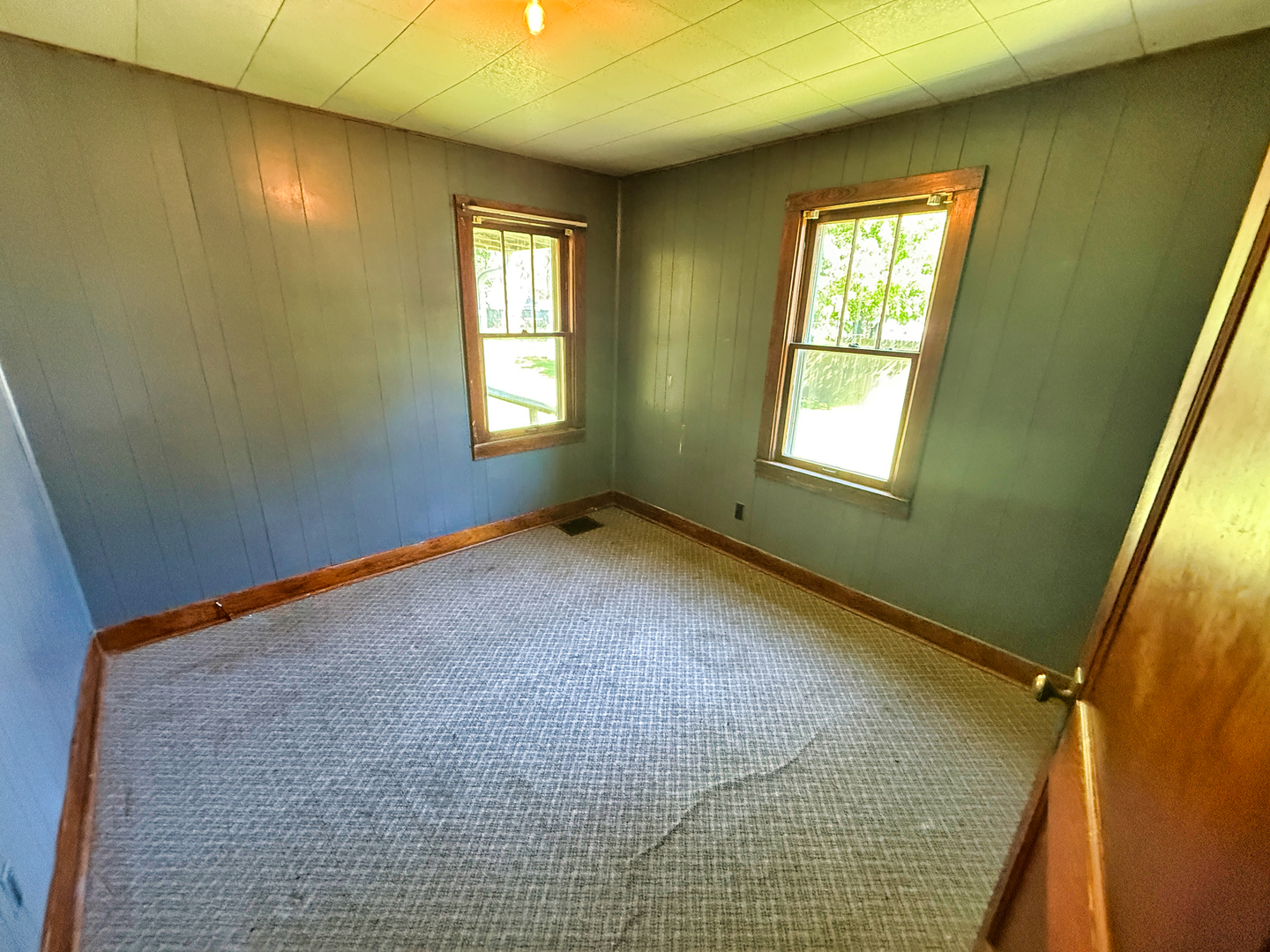 426 S Locust Street Property Photo 27