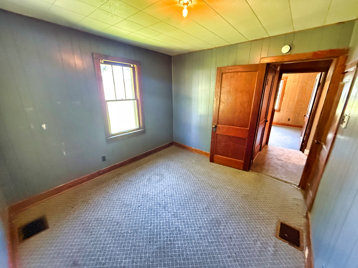 426 S Locust Street Property Photo 28