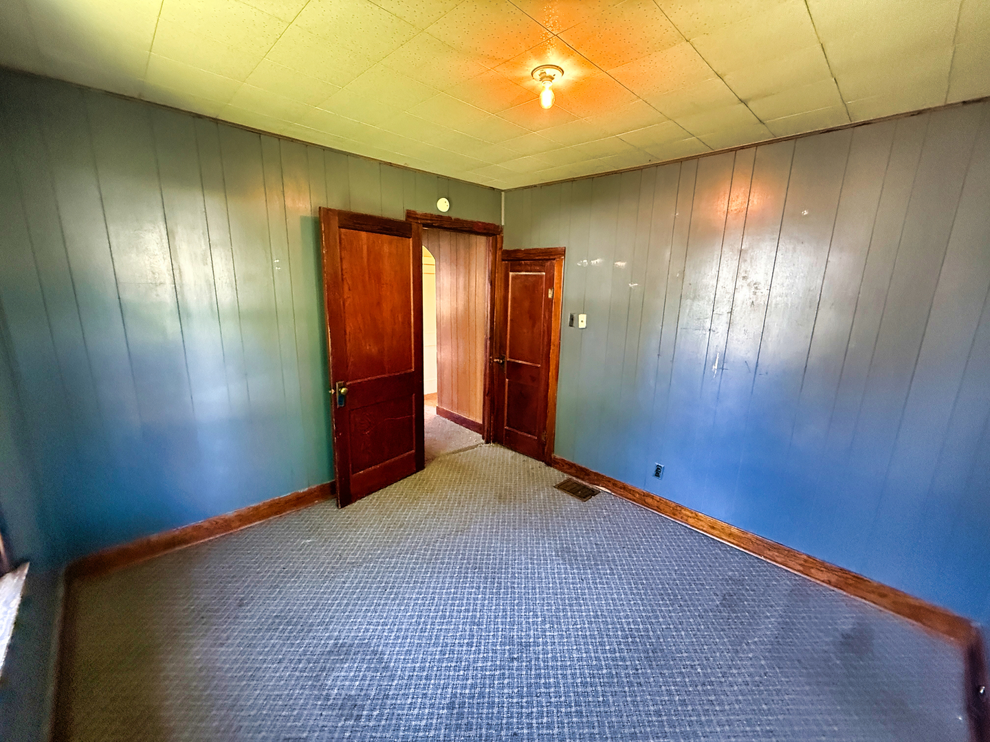426 S Locust Street Property Photo 29