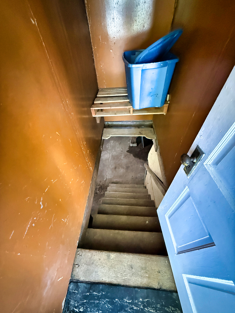 426 S Locust Street Property Photo 43