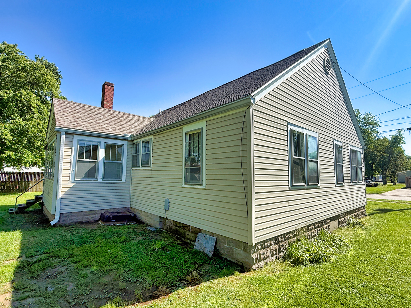 426 S Locust Street Property Photo 50