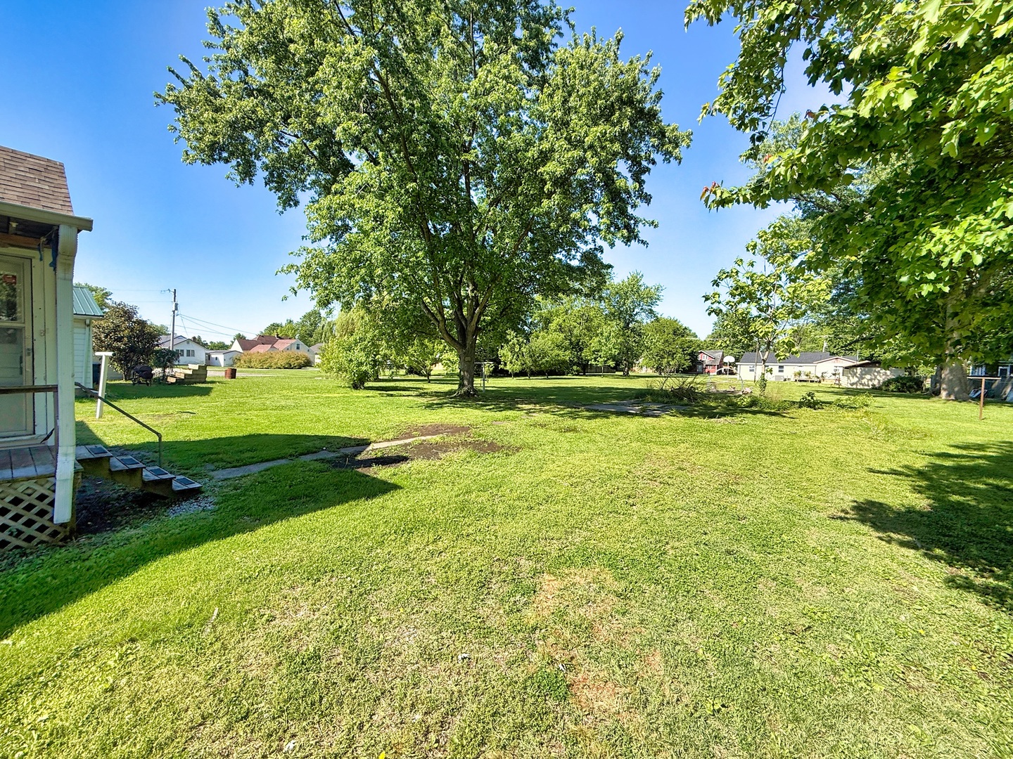 426 S Locust Street Property Photo 53