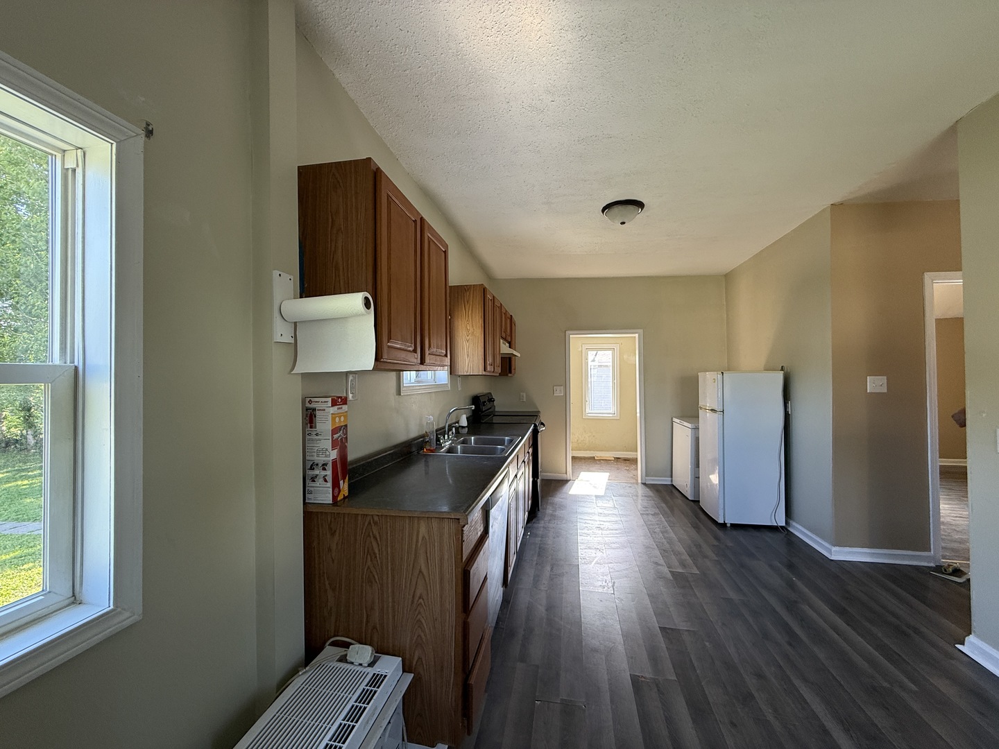 201 E Lindell Street Property Photo 5