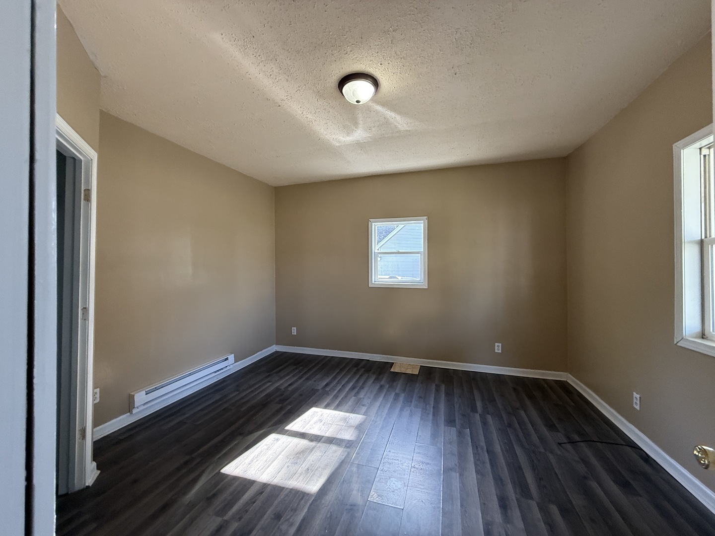 201 E Lindell Street Property Photo 10