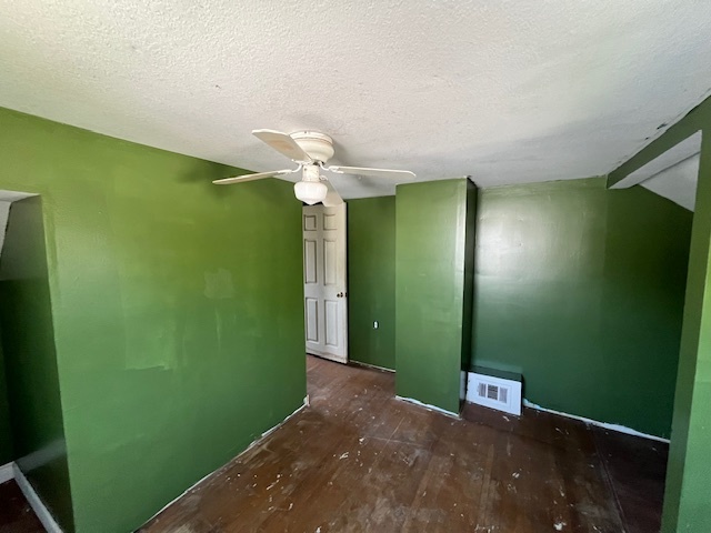 318 S Worth Street Property Photo 11