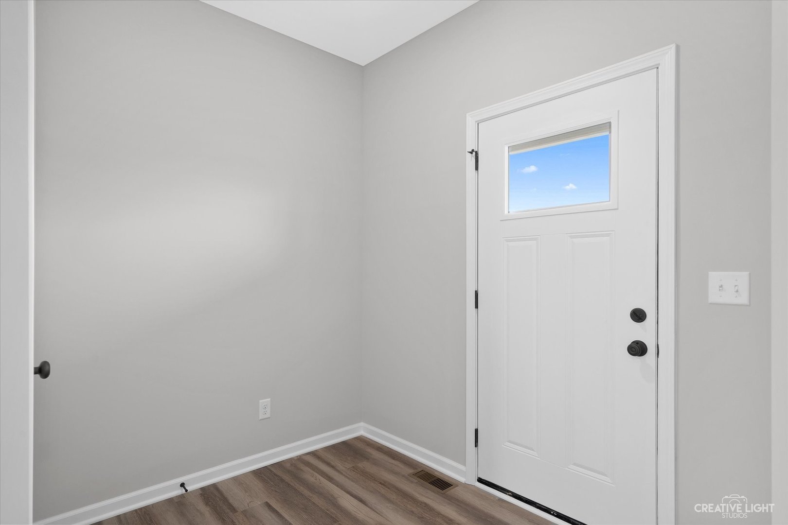 427 Windmill Way Property Photo 5