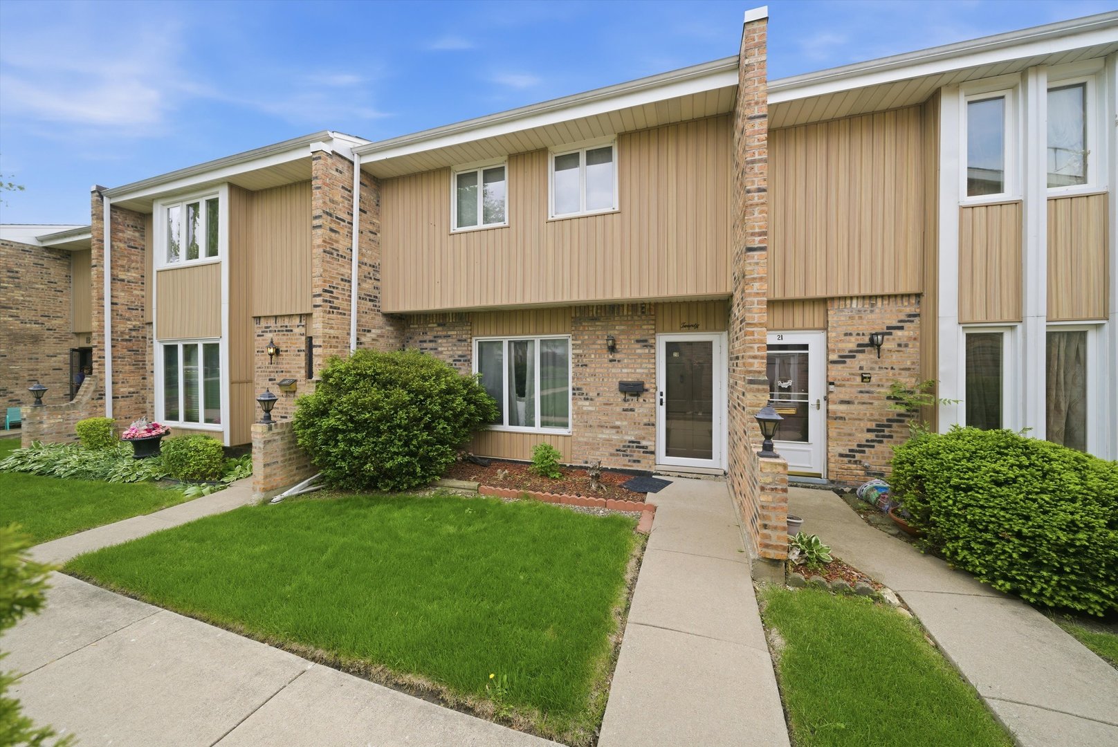 20 Ottawa Court Property Photo 2