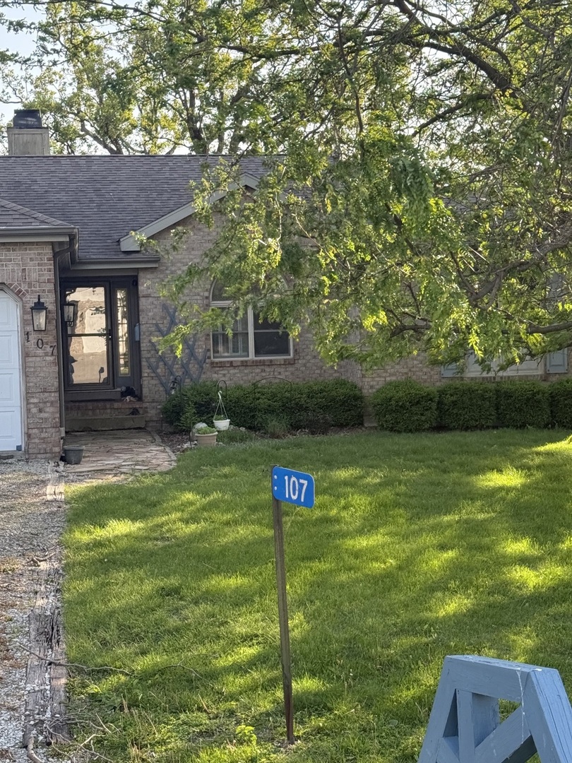 107 Comanche Trail Property Photo 1