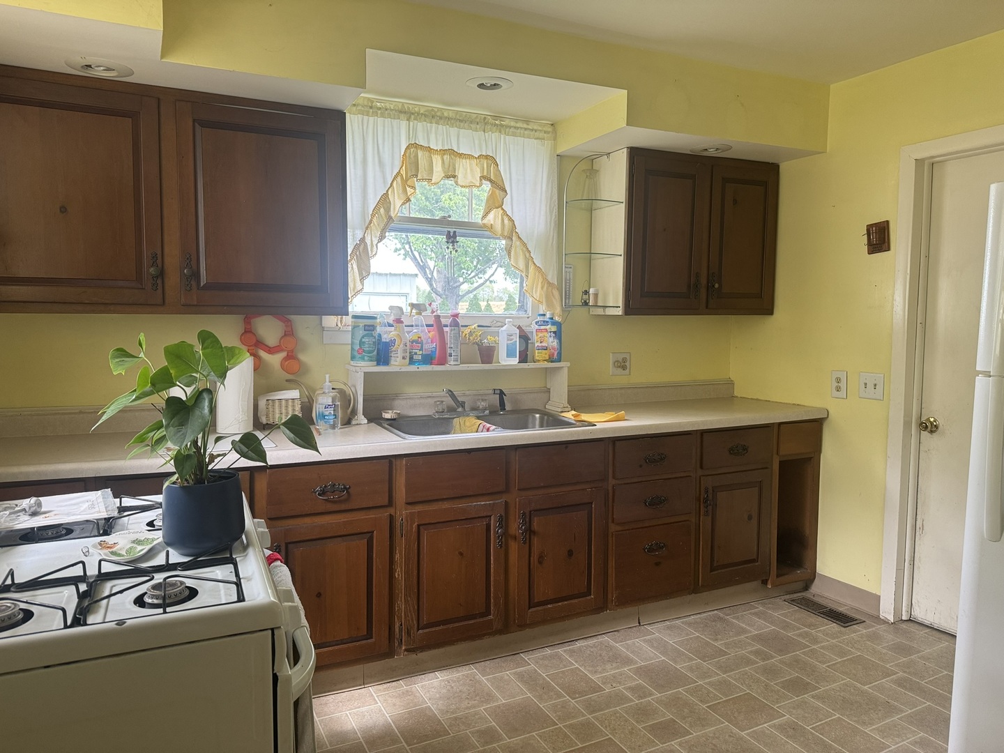 601 E Harrison Street Property Photo 5