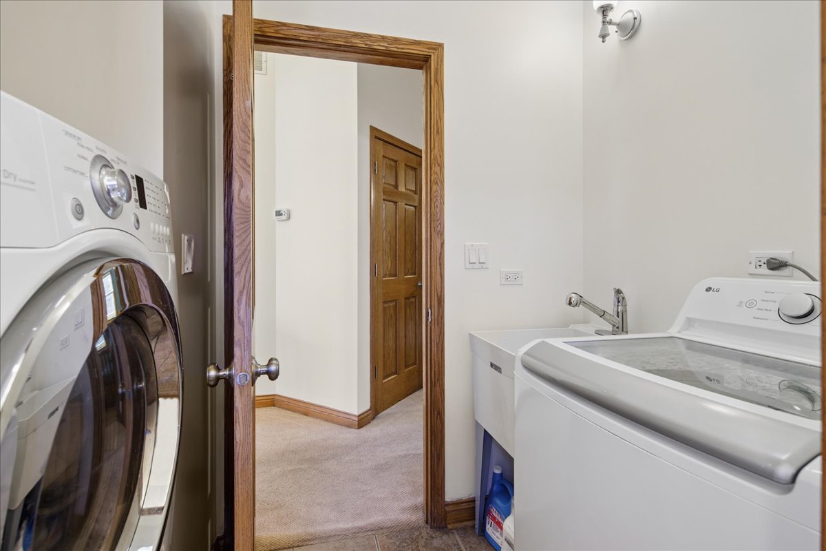 7620 W Rascher Avenue Property Photo 20