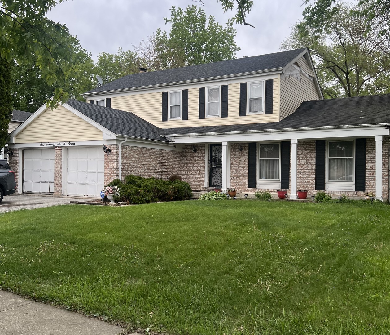 17607 Stonebridge Drive Property Photo 1