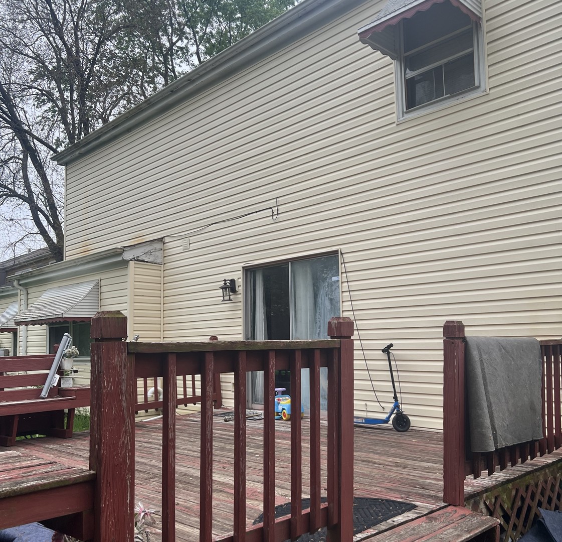 17607 Stonebridge Drive Property Photo 2