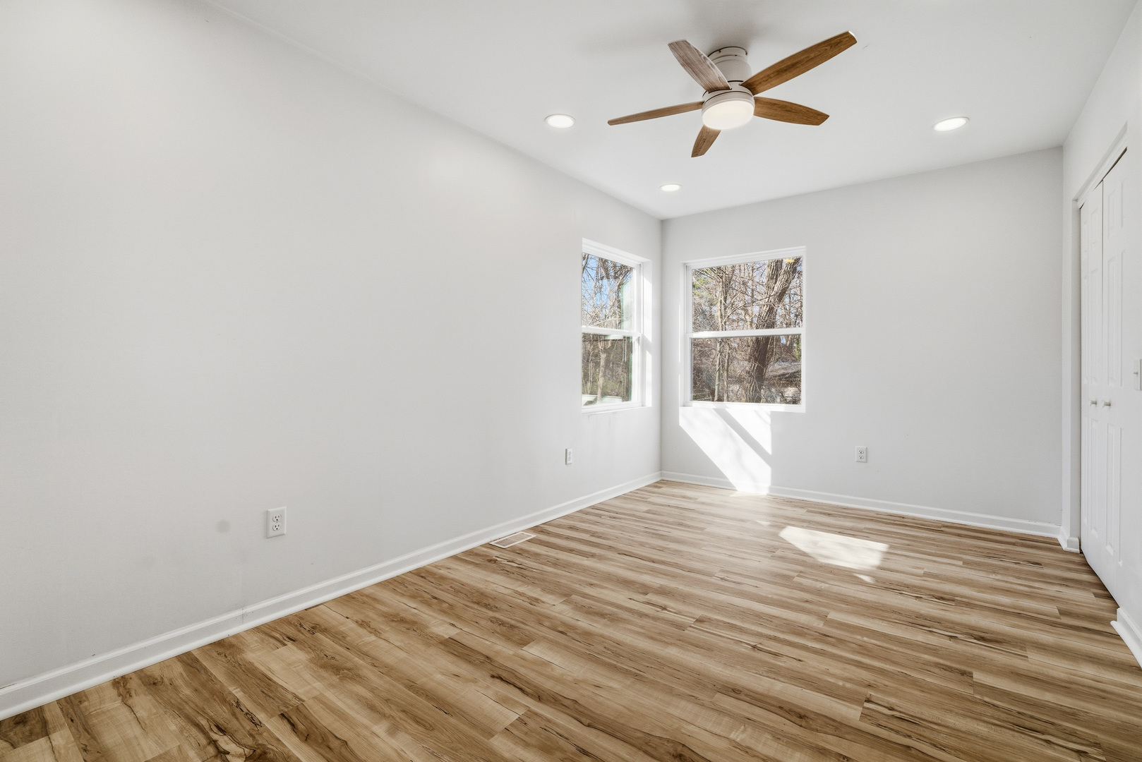 7325 Locust Avenue Property Photo 23