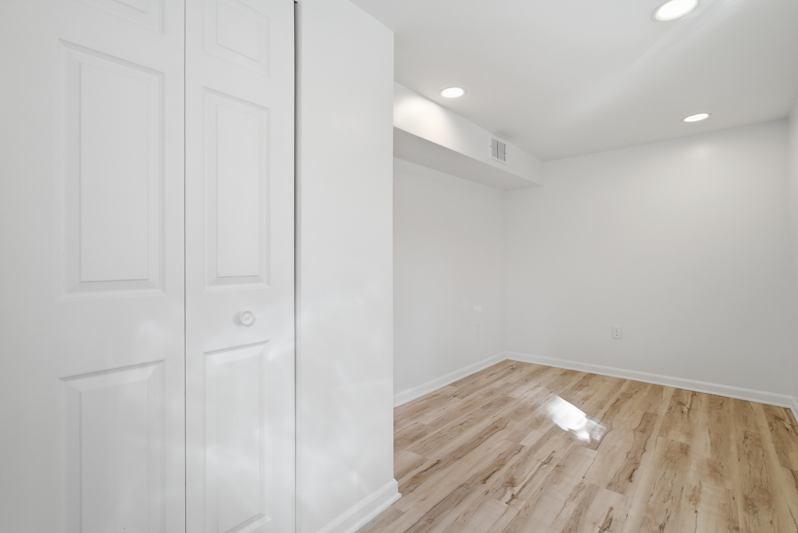 7325 Locust Avenue Property Photo 26