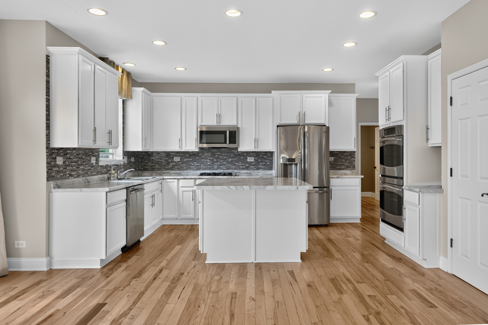 409 Brockton Avenue Property Photo 10