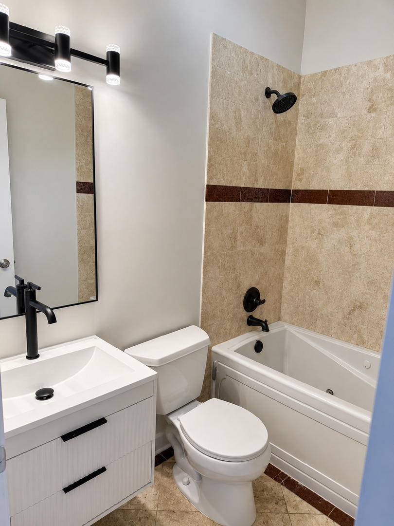 3518 N Hamlin Avenue 3 Property Photo 8