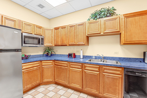 19027 S Jodi Road H-1d Property Photo 7