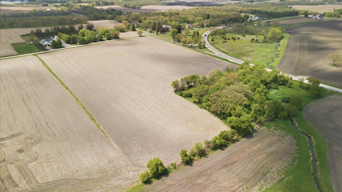 39xx State Line Road Property Photo 21