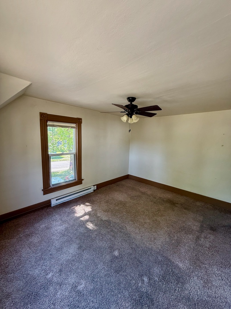 913 W 4th Street Property Photo 9