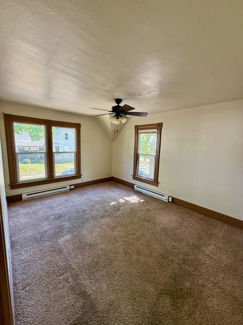 913 W 4th Street Property Photo 10