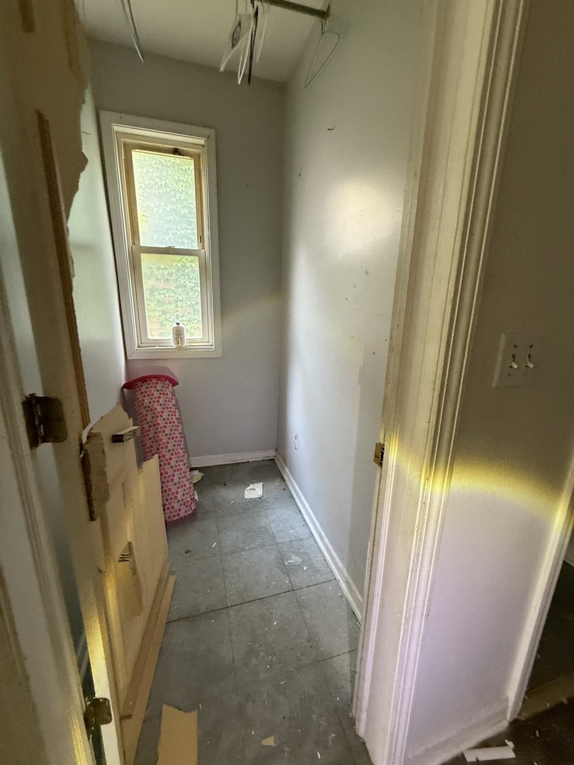 8417 S Escanaba Avenue Property Photo 17