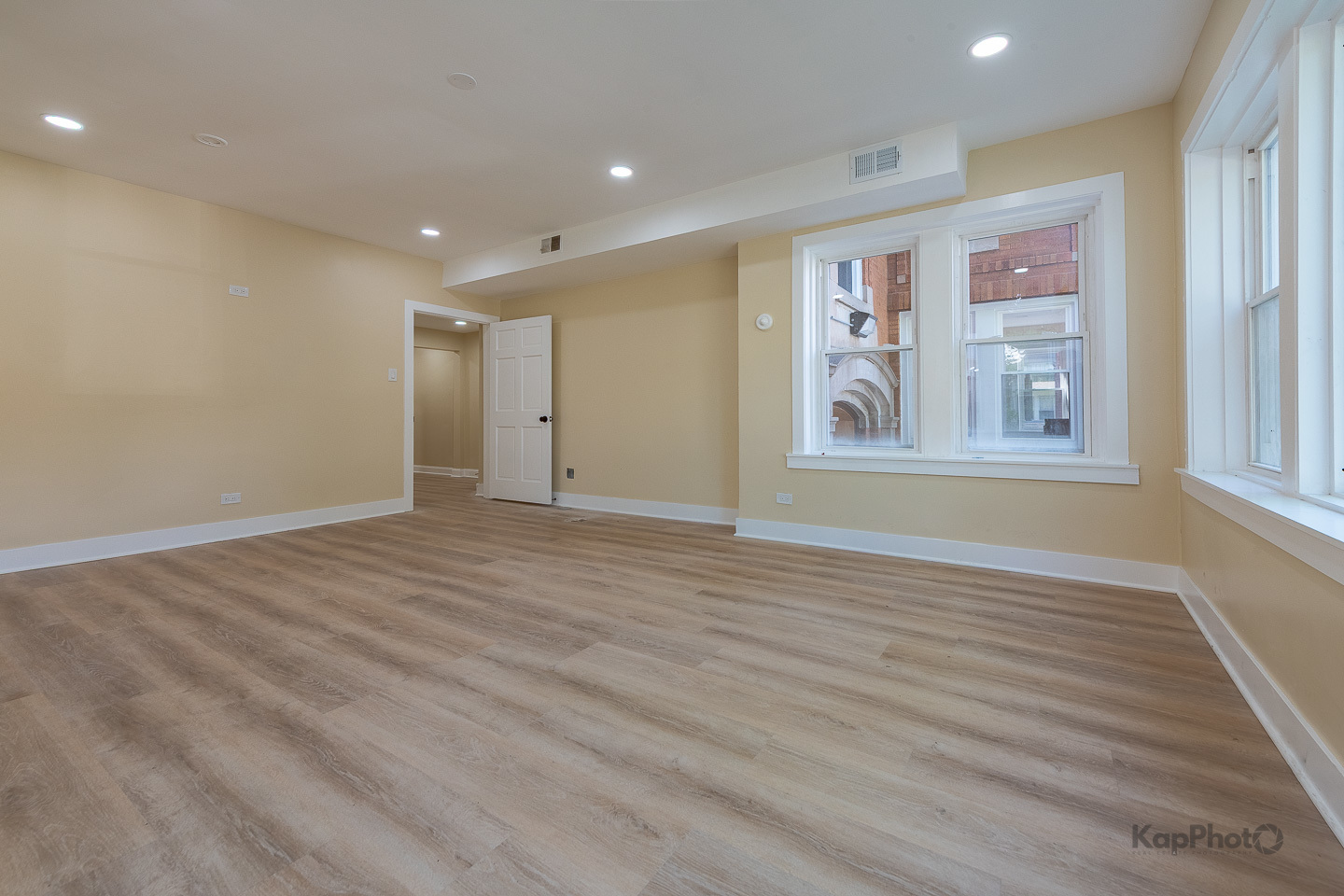 7727 S Carpenter Street Property Photo 7