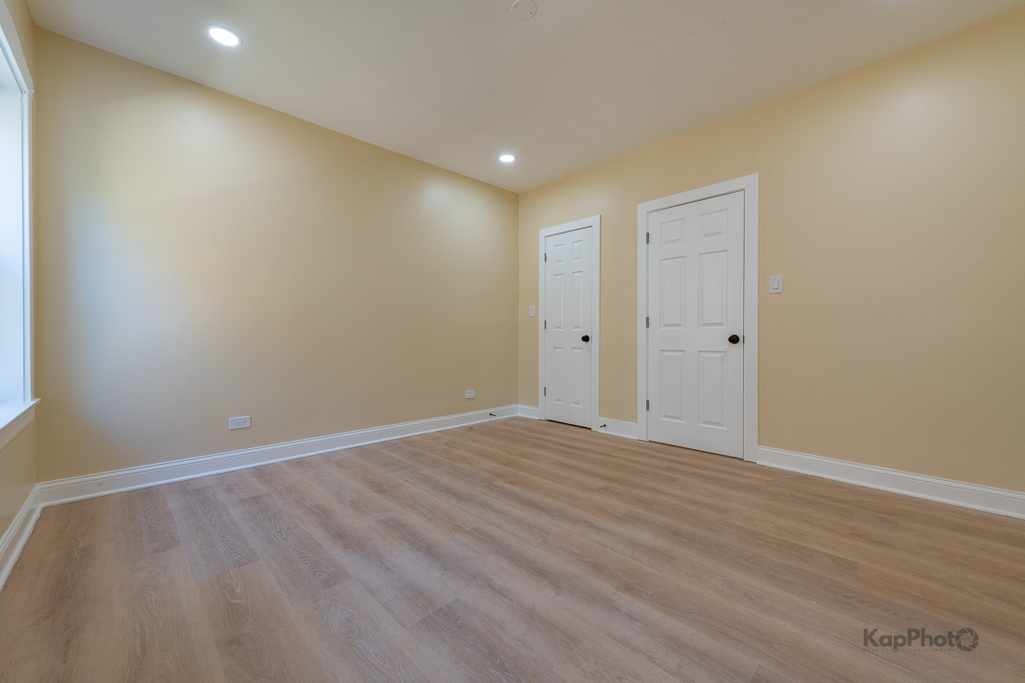 7727 S Carpenter Street Property Photo 10