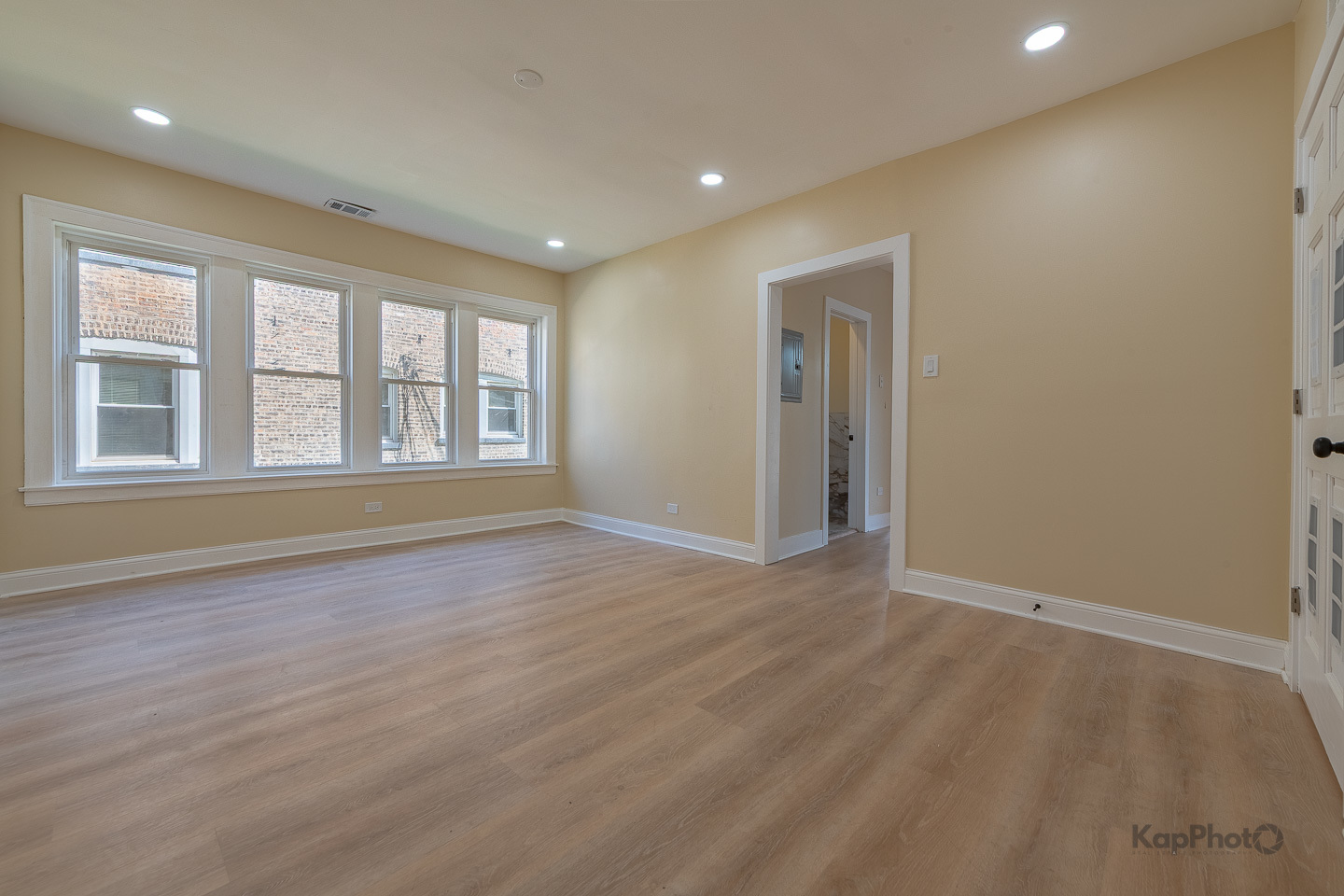 7727 S Carpenter Street Property Photo 12