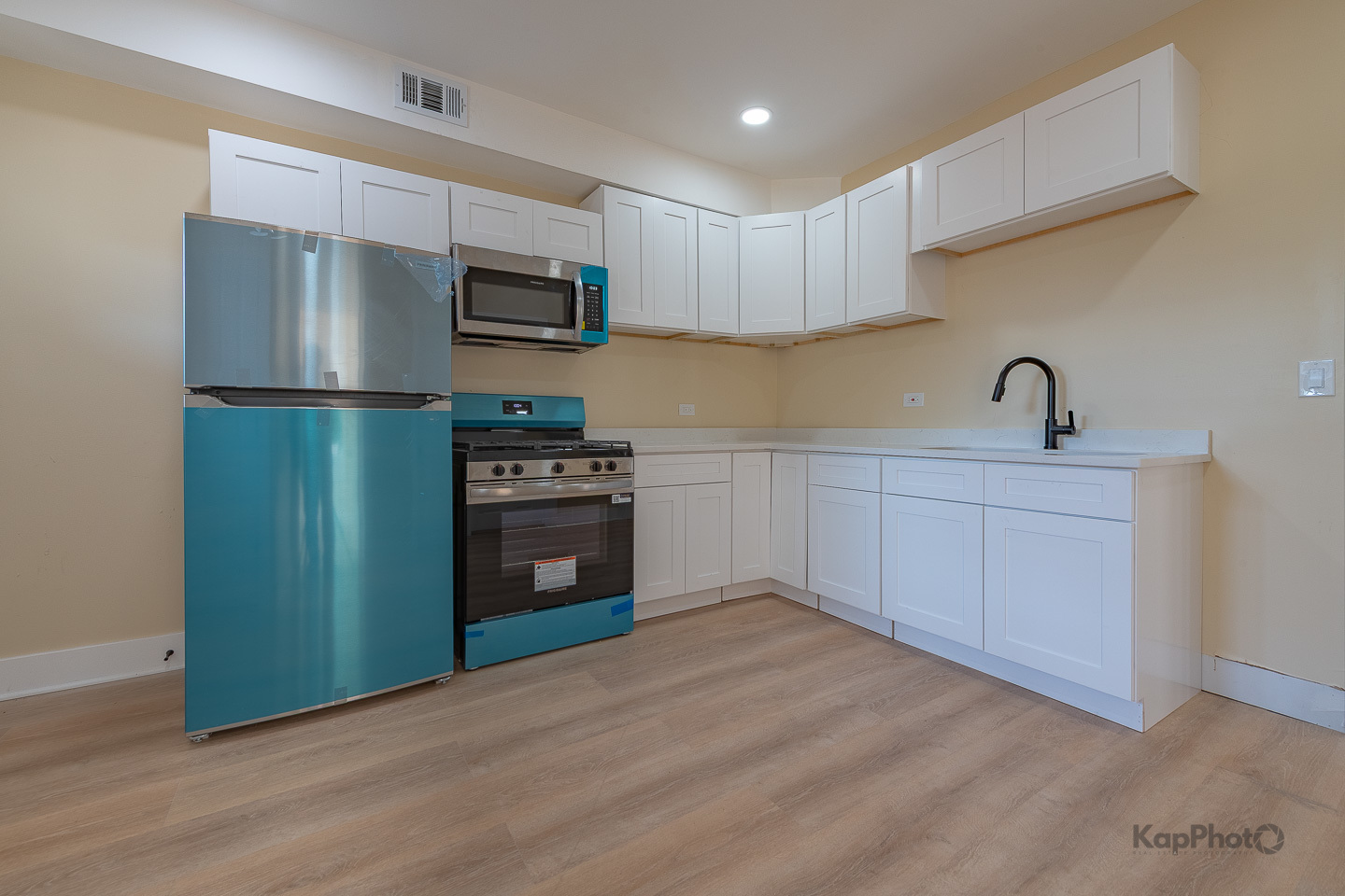 7727 S Carpenter Street Property Photo 17