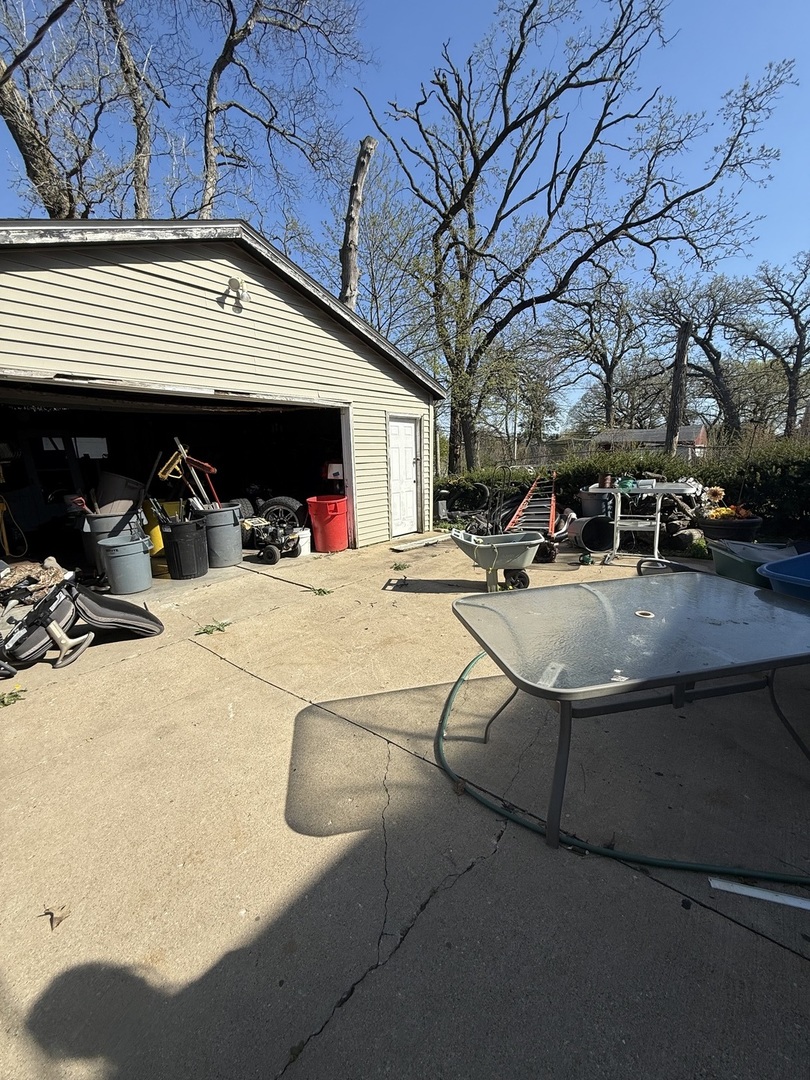 1221 Sunset Drive Property Photo 12