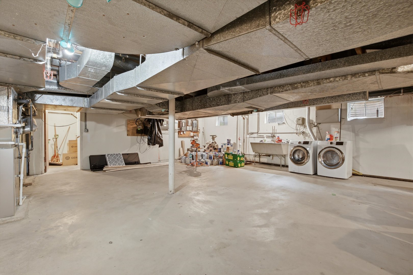 10550 W Cermak Road Property Photo 33