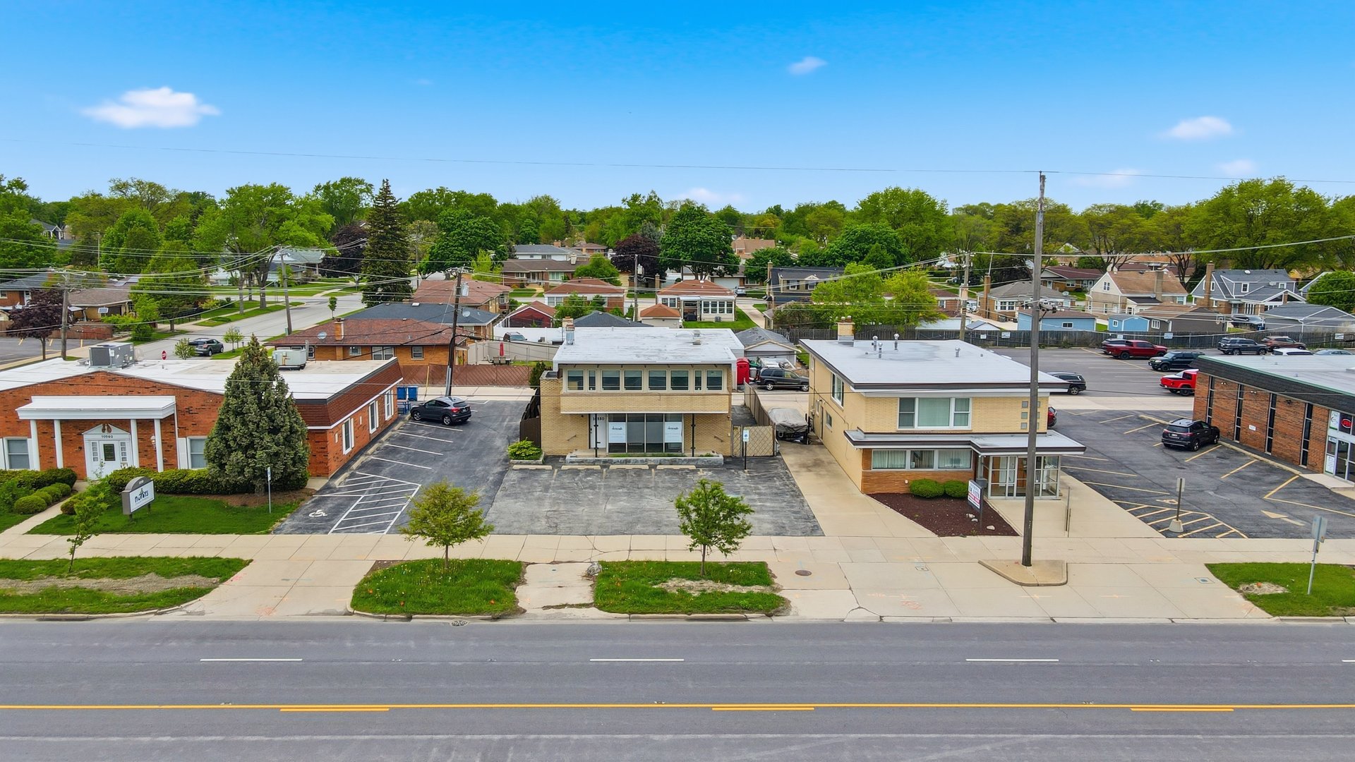 10550 W Cermak Road Property Photo 38