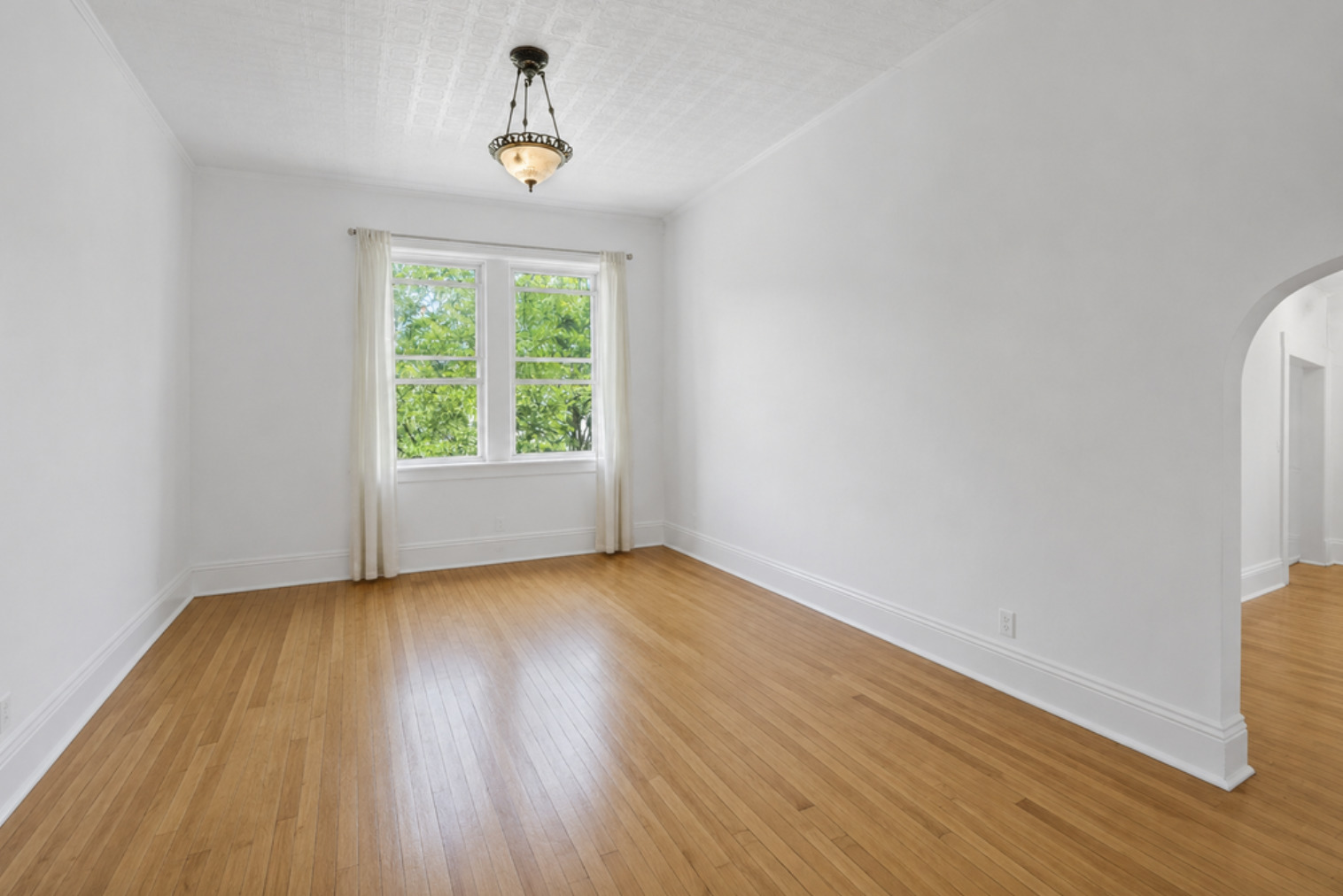 1329 W Addison Street 3a Property Photo 4
