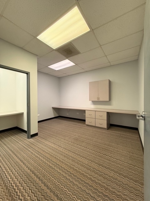 1832 S Arlington Heights Road Property Photo 5