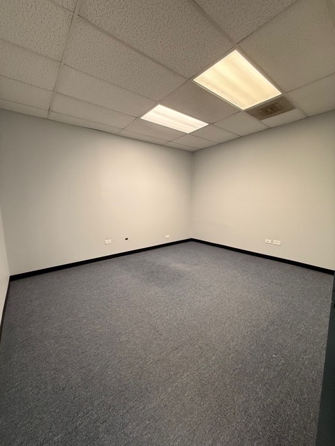 1832 S Arlington Heights Road Property Photo 7