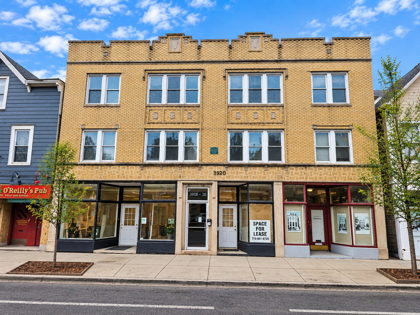 3918 N Ashland Avenue Property Photo 1