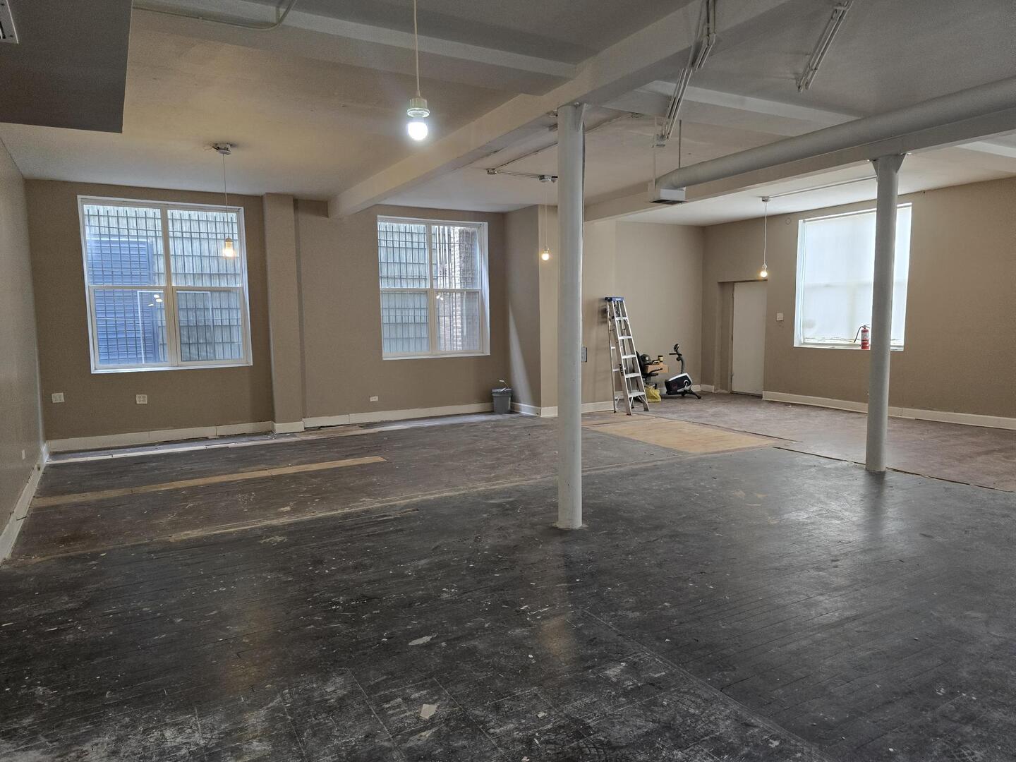 3918 N Ashland Avenue Property Photo 6