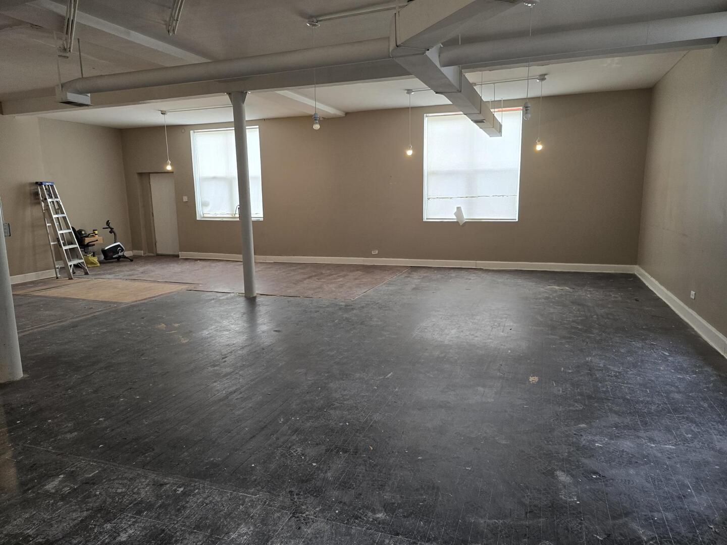 3918 N Ashland Avenue Property Photo 9