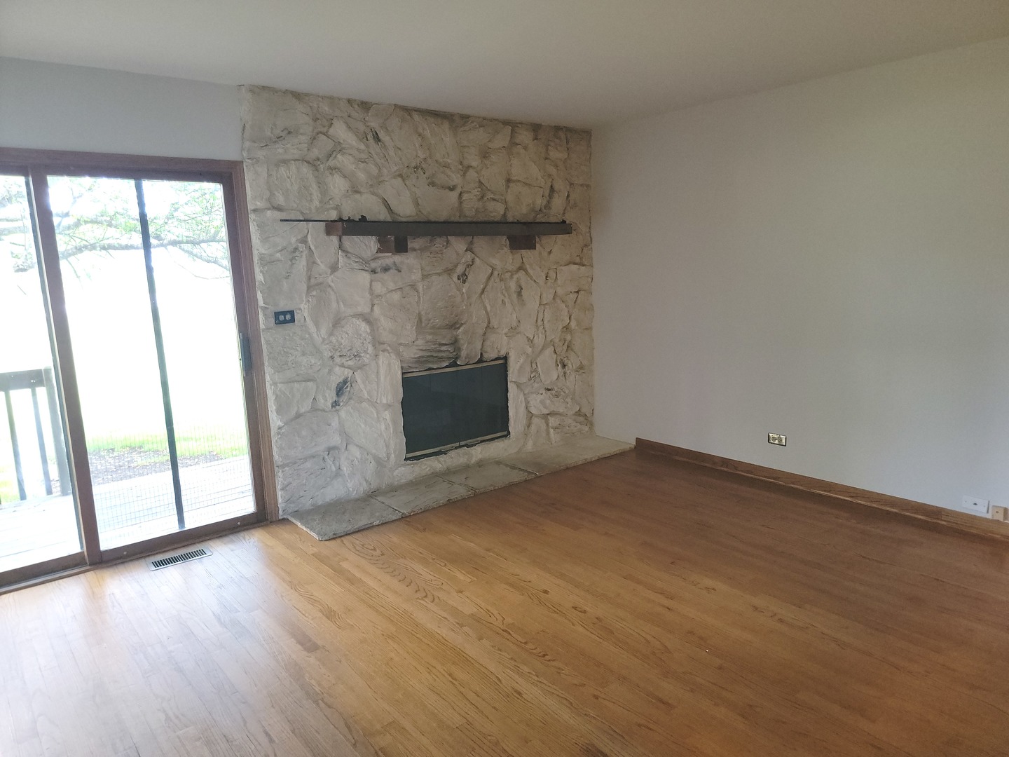 473 Nicole Drive 3c Property Photo 2