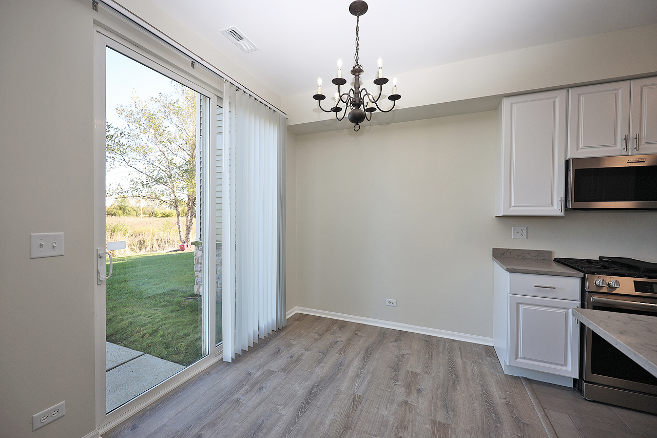 24854 W Gates Lane Property Photo 6
