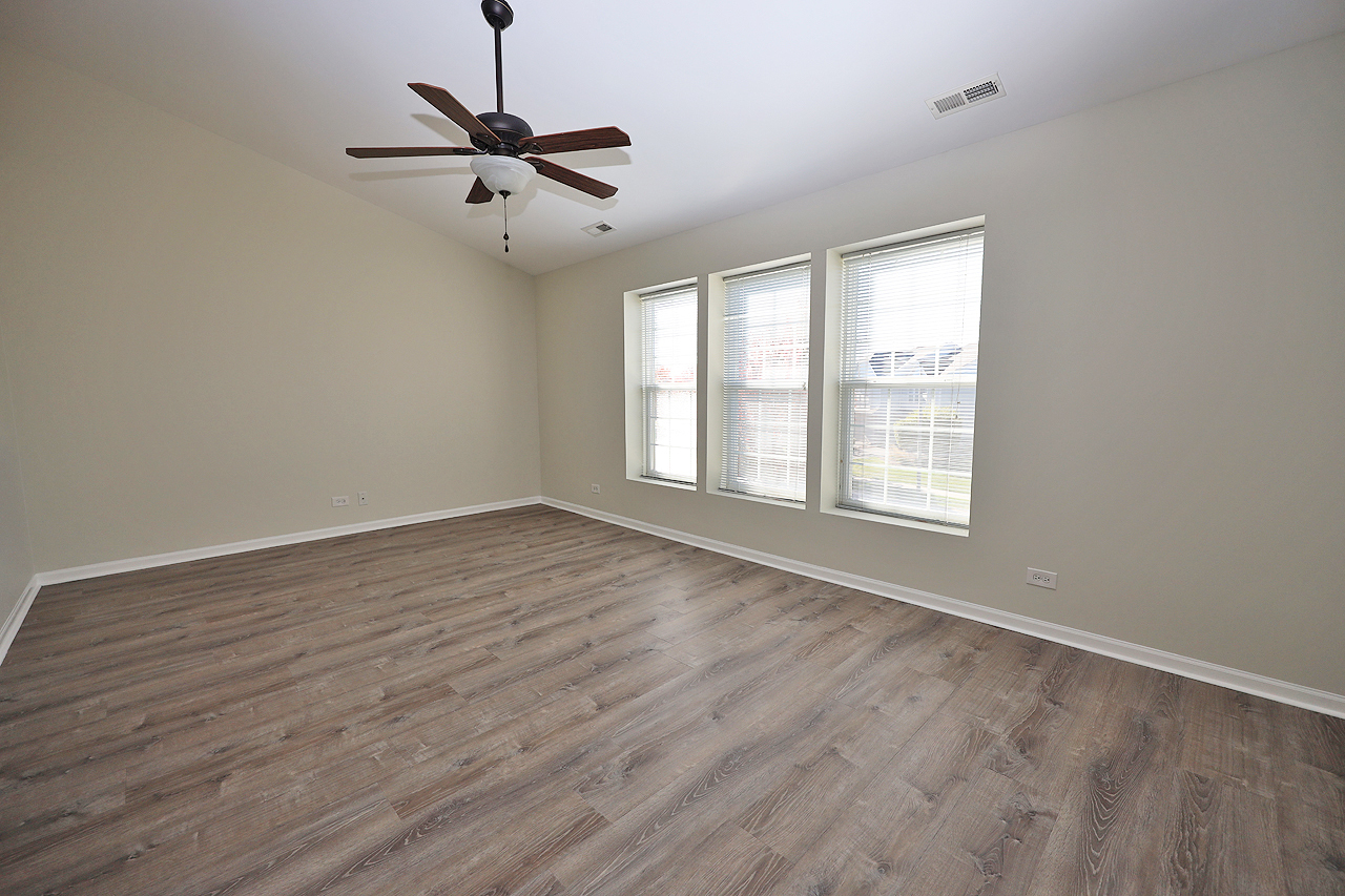 24854 W Gates Lane Property Photo 14