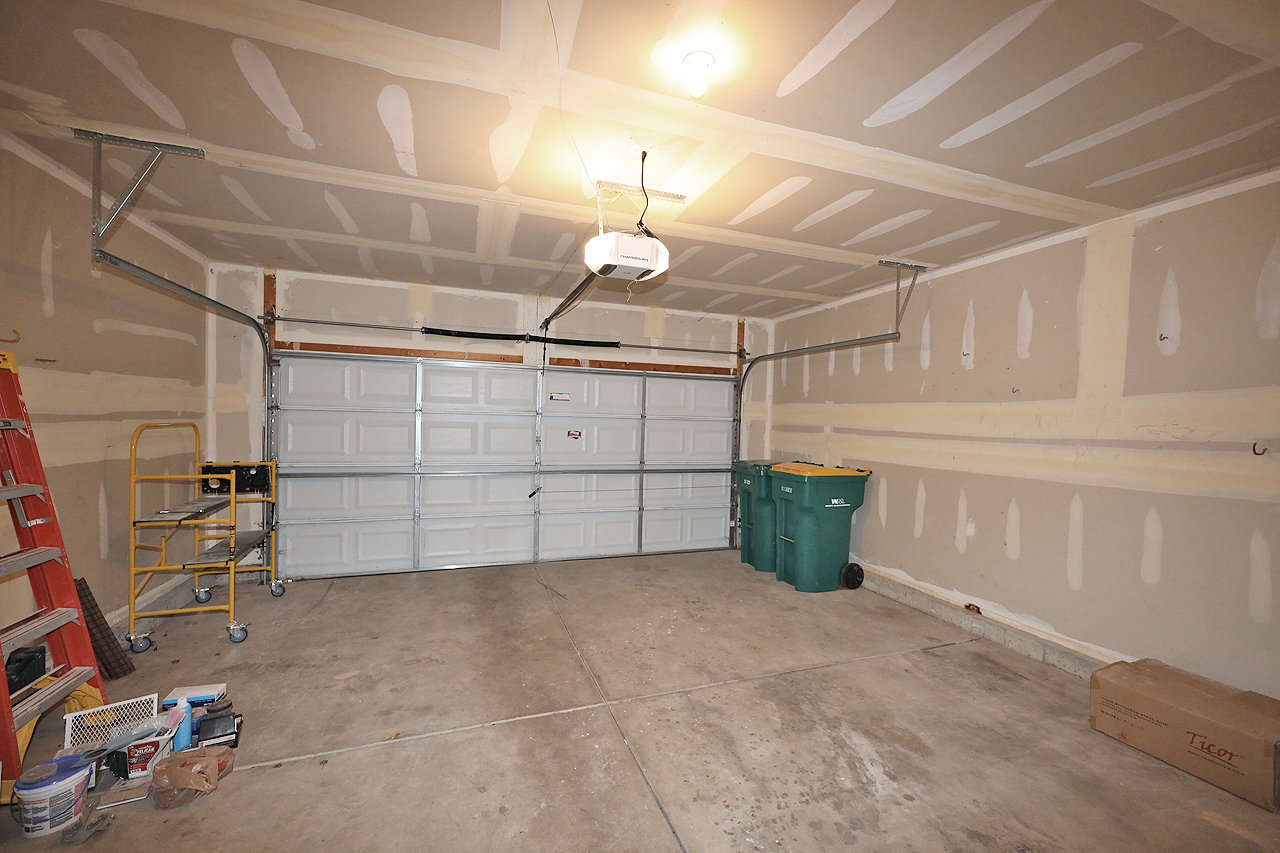 24854 W Gates Lane Property Photo 24